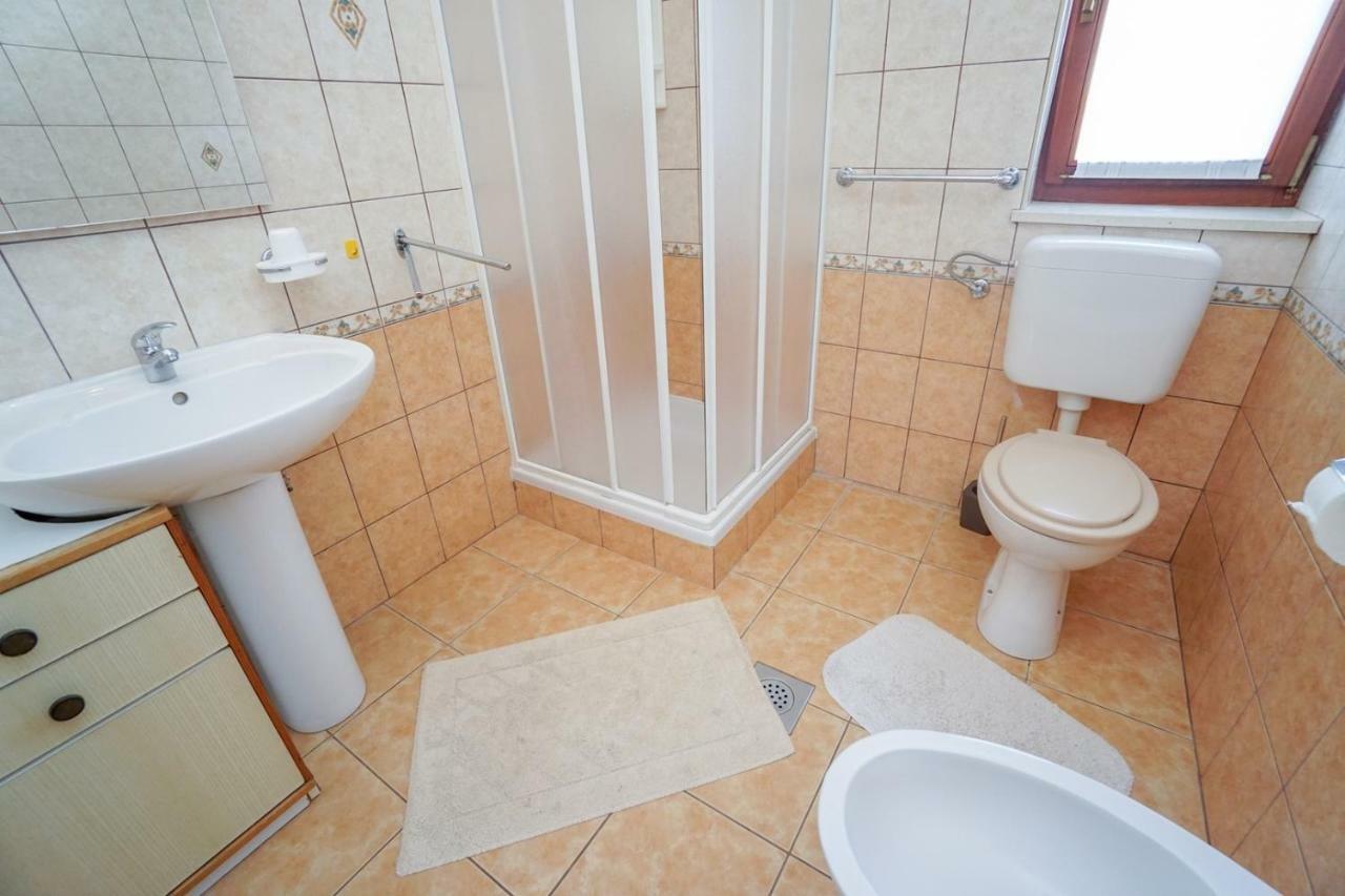 Apartment Sandra Umag Buitenkant foto